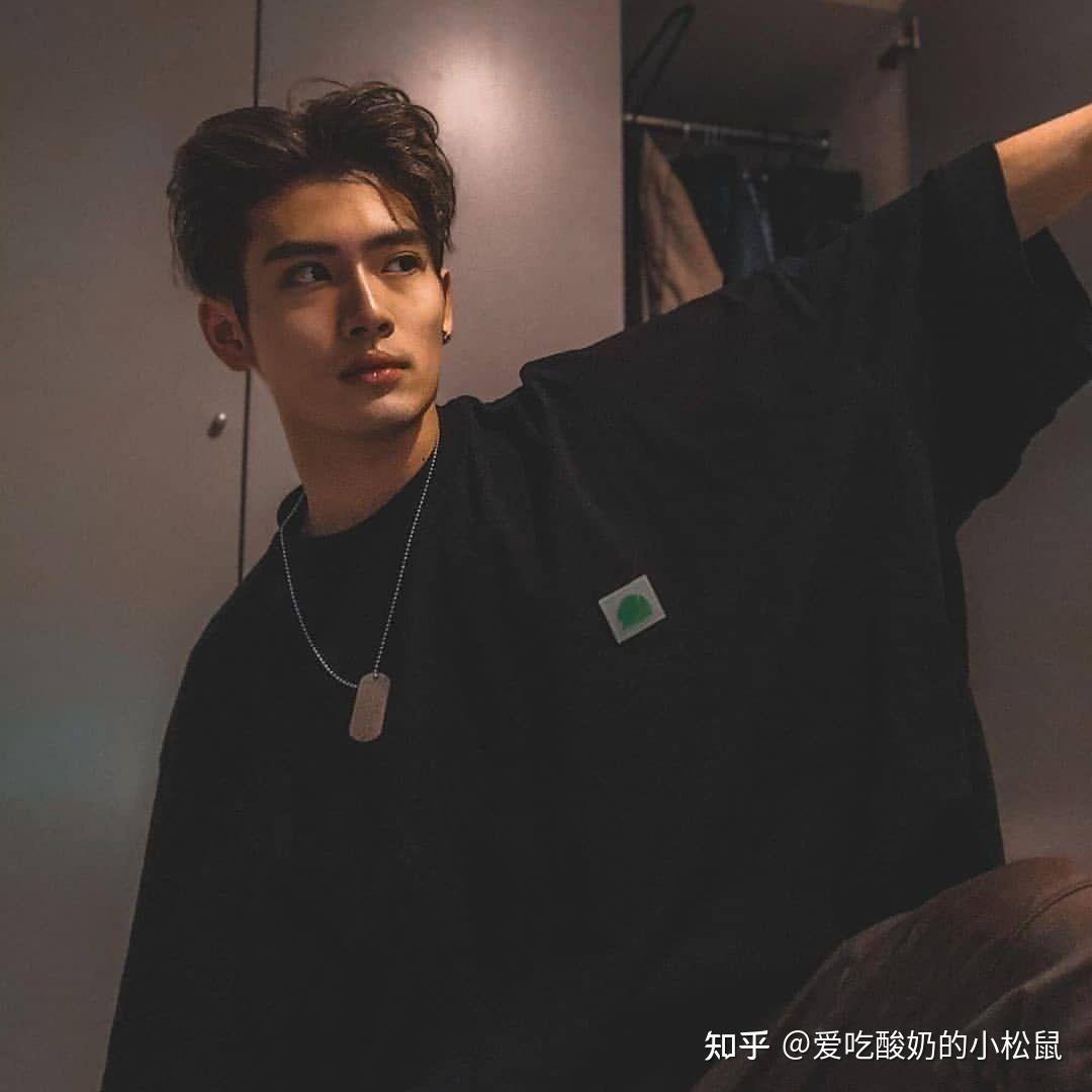 看了创造营2021明明力丸长得不是特别帅为什么就是特别喜欢他
