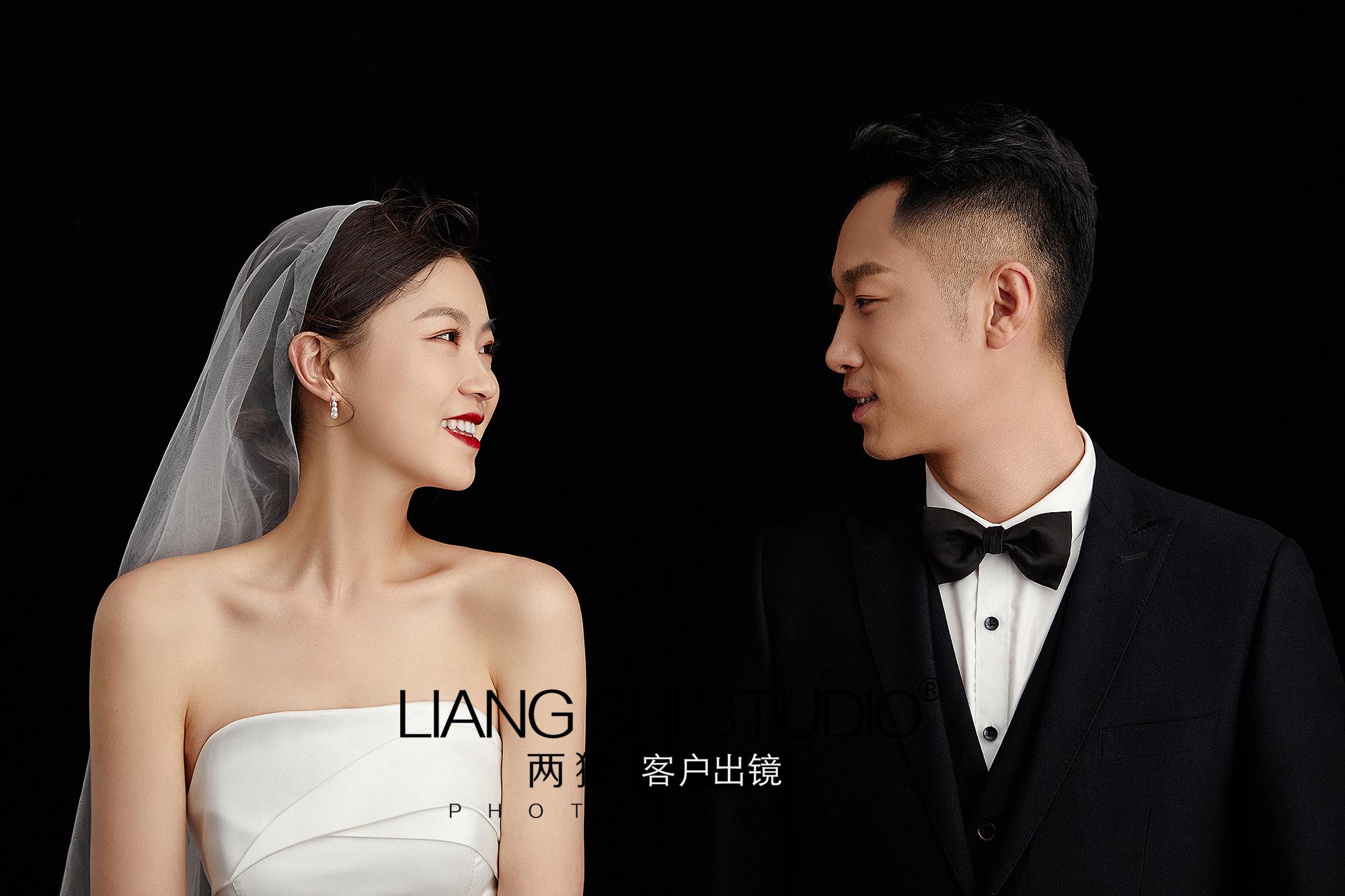 简约风婚纱照做放大也太太太太好看啦