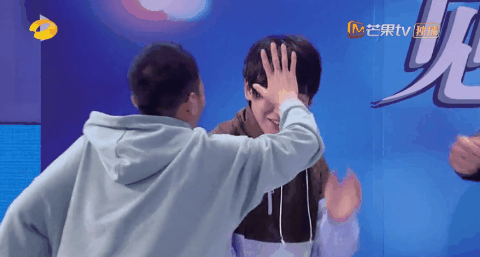 推荐彭昱畅的一些综艺节目剪辑: 《向往的生活2》:爆米花黑历史表情