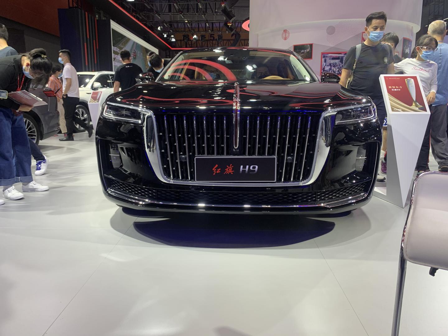 2020广州车展红旗h9国产高品质轿车后轮驱动气场十足