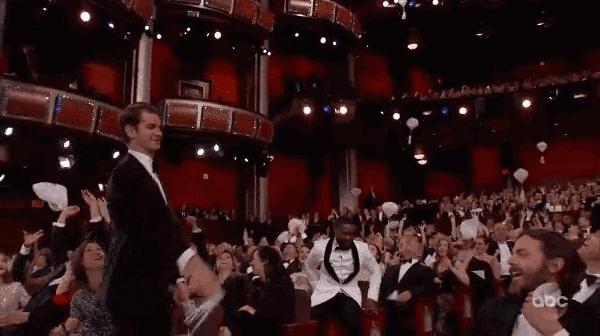 史诗级乌龙奥斯卡鸡毛主持一脸尴尬oscar2017