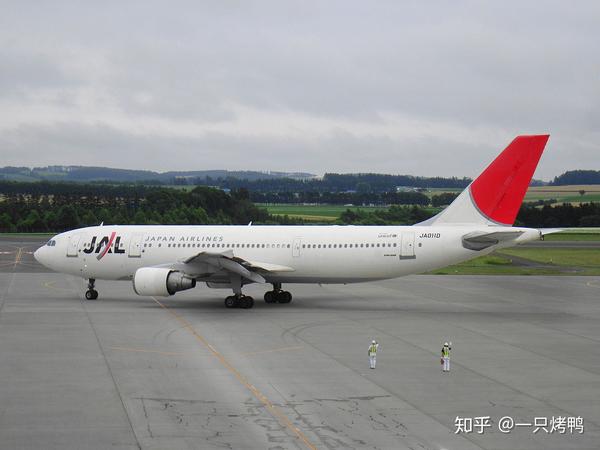 一架日本航空的a300-600客机