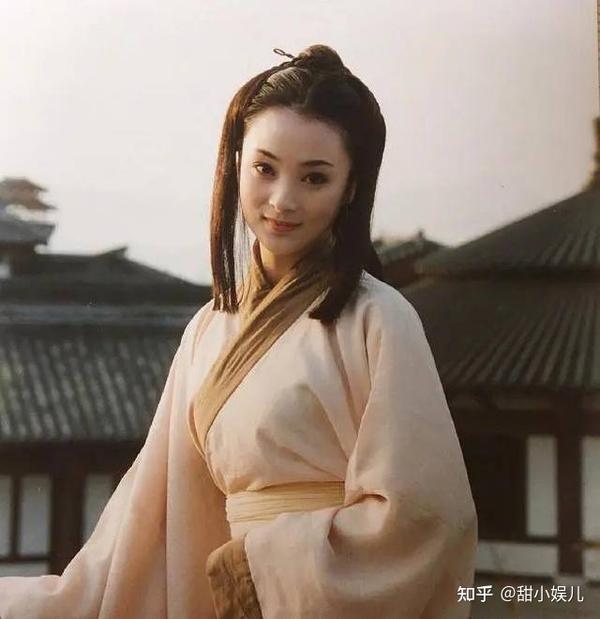 蒋勤勤年轻时有多美?叫"水灵"太恰当:内娱神颜终究是回不去了