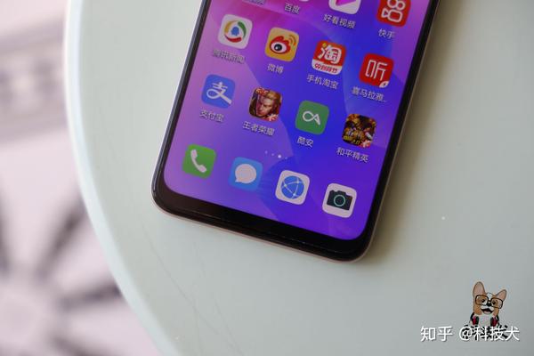 opporeno4se华为畅享20真我v5选谁