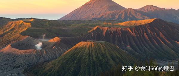 印尼布罗莫火山 万籁俱寂 比拟天上幻境