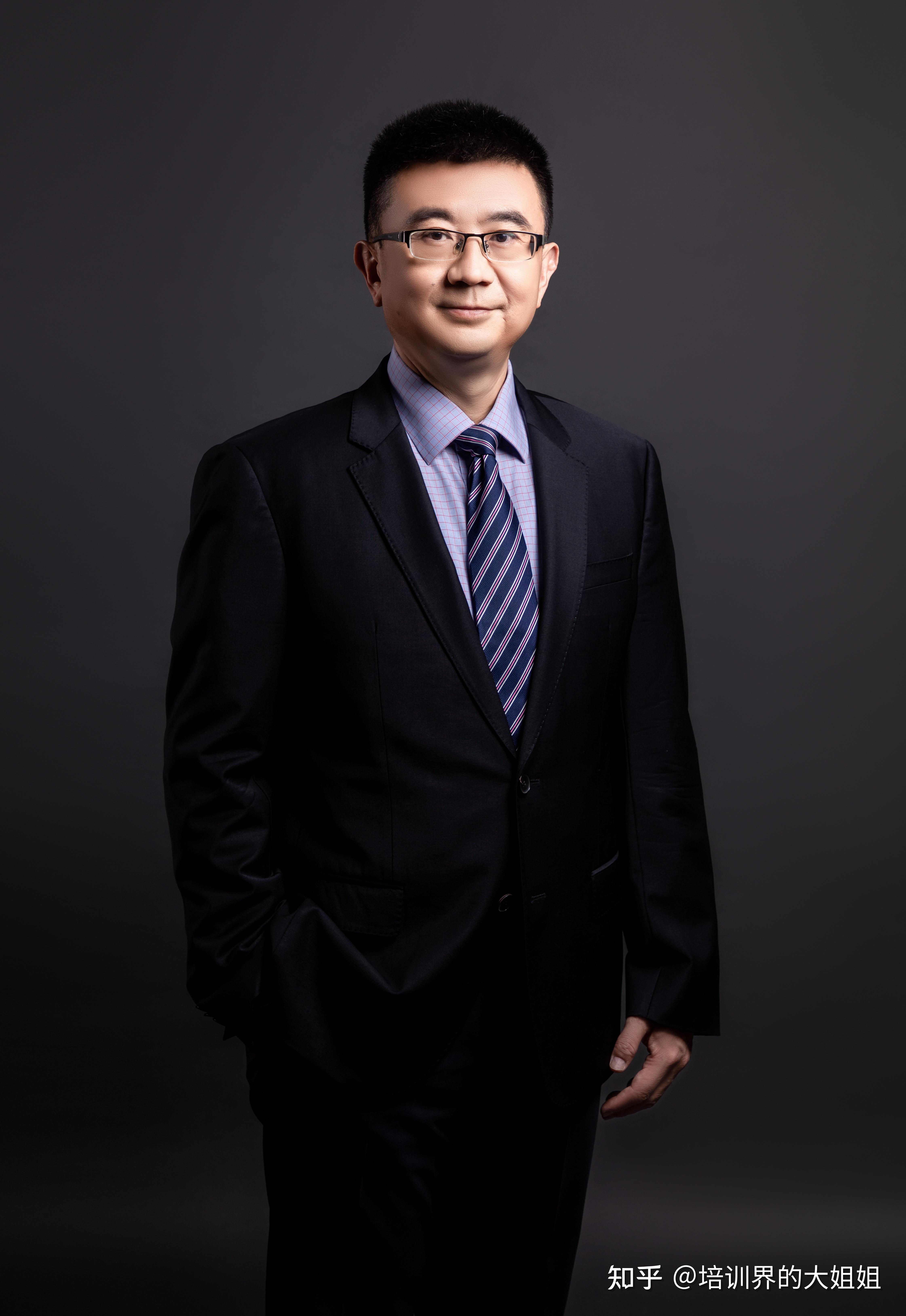 王山教师简介——连锁运营管理专家