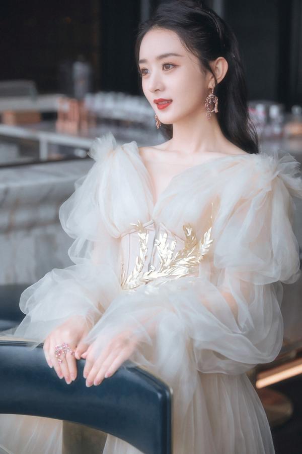 赵丽颖壁纸:是你温暖了我的岁月,是你惊艳了我的青春!
