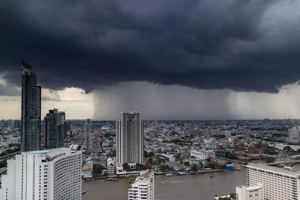 超强台风往往还会带来特大暴雨 / 图虫创意