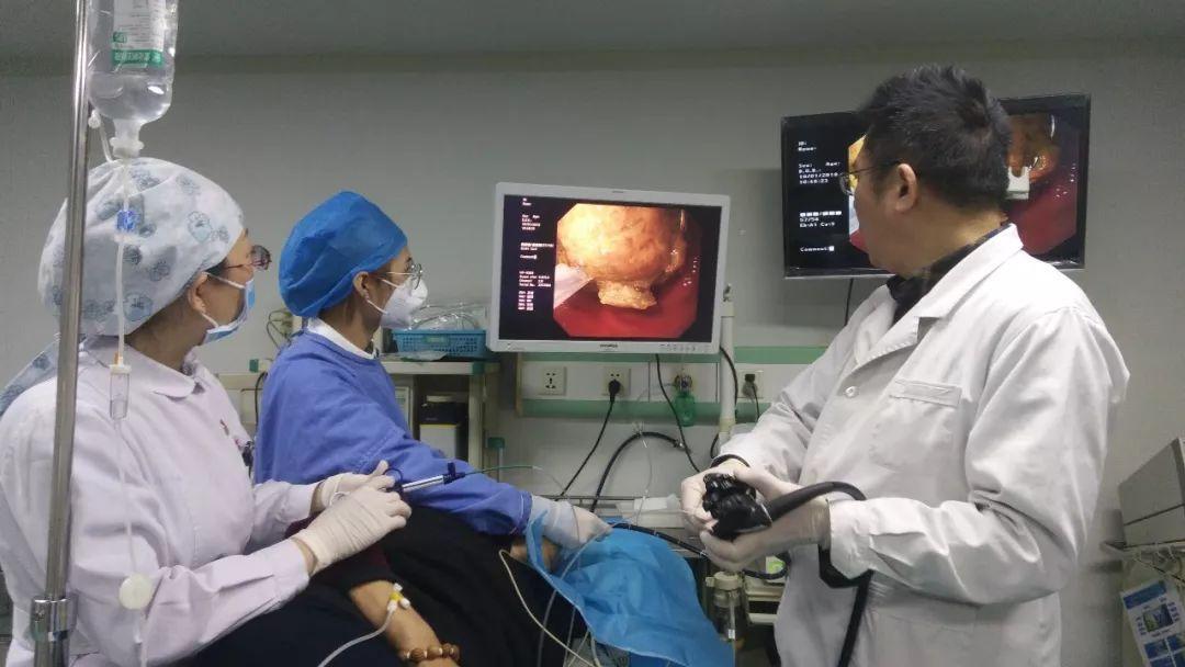 高中刘老师的结肠炎治疗经历与无痛肠镜过程!