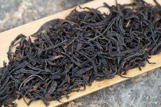 凤凰单枞属于什么茶呢单丛茶有什么特点和品种呢