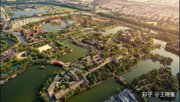 最值得去的地方是清明上河园正宗5a景区,宋代文化实景主题公园,以