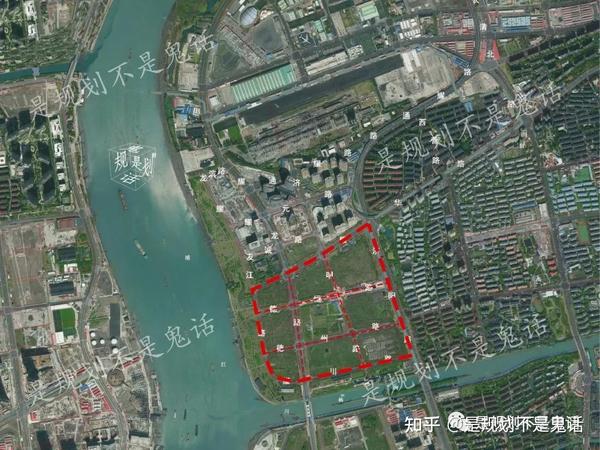 南起川杨河,北至耀华路,西起黄浦江,东至济阳路.