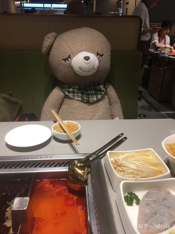 一个人吃海底捞真的会放熊吗?