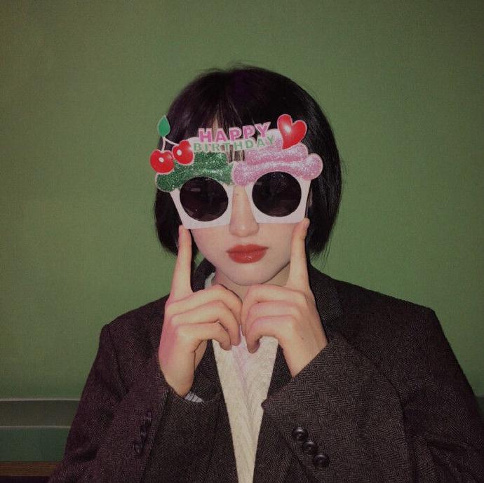 有没有那种别人一看就哇塞这个女孩子好高级的头像呢
