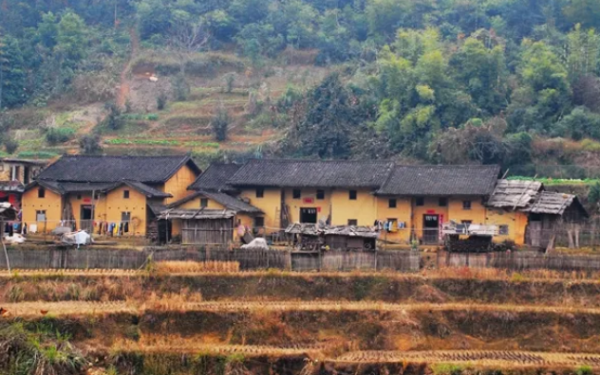 广西贺州瑶族的特色民居建筑