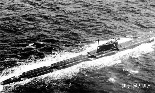 早在上世纪50年代末期就开始研发第一代659型巡航导弹核潜艇了,1961年