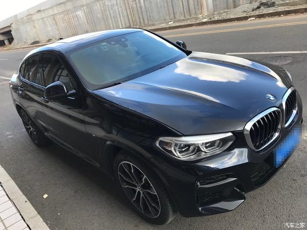 2020款宝马x4xdrive30i运动套装炭黑外摩卡内魅力的绽放