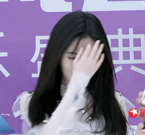 韩国女团成员有哪些惊为天人的瞬间?