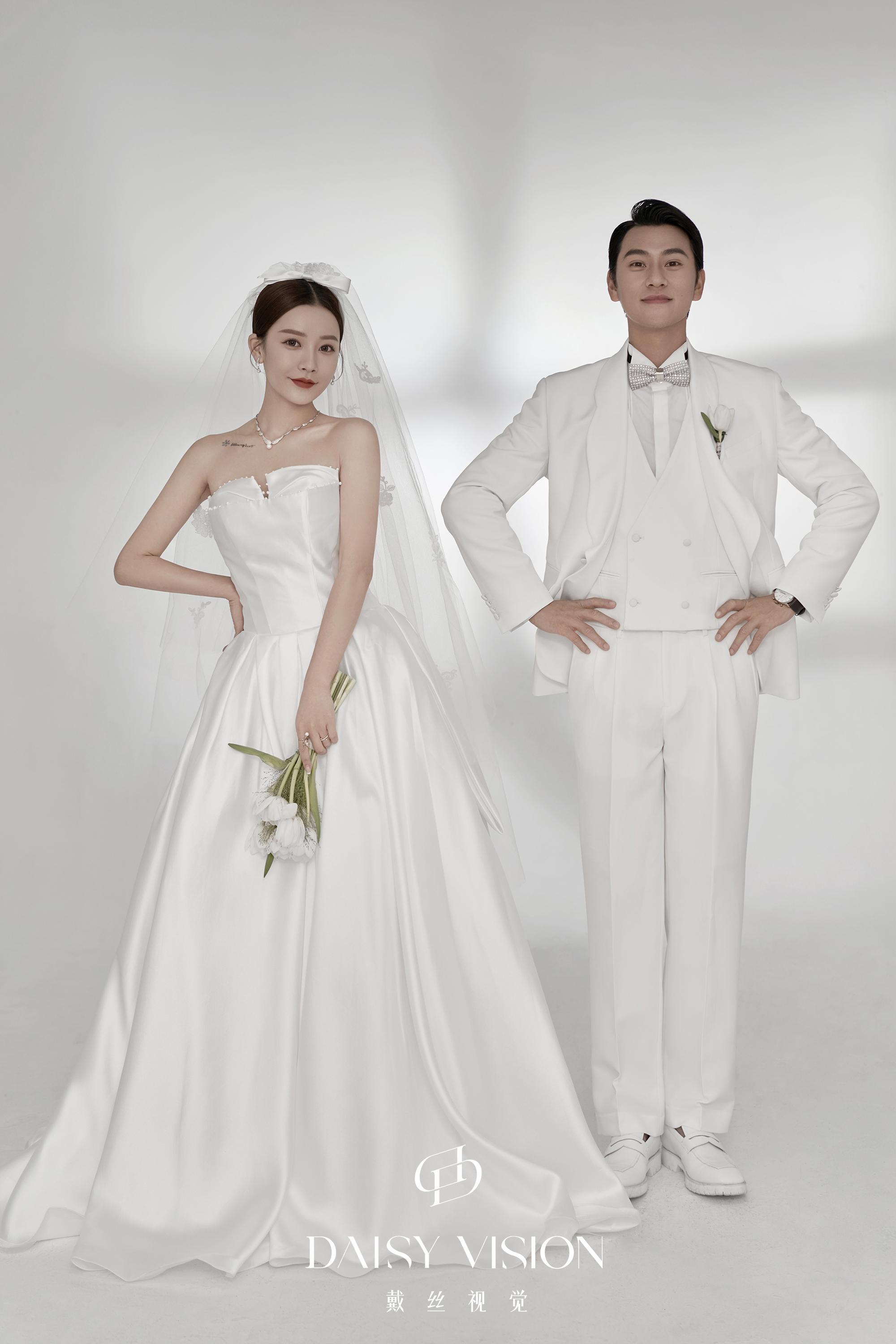 什么风格适合做婚礼迎宾照的婚纱照