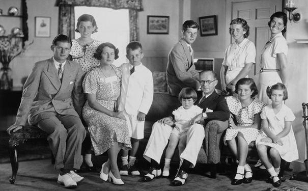 肯尼迪家族可以说是美国历史上最显赫最有影响力的政治家族,在过去