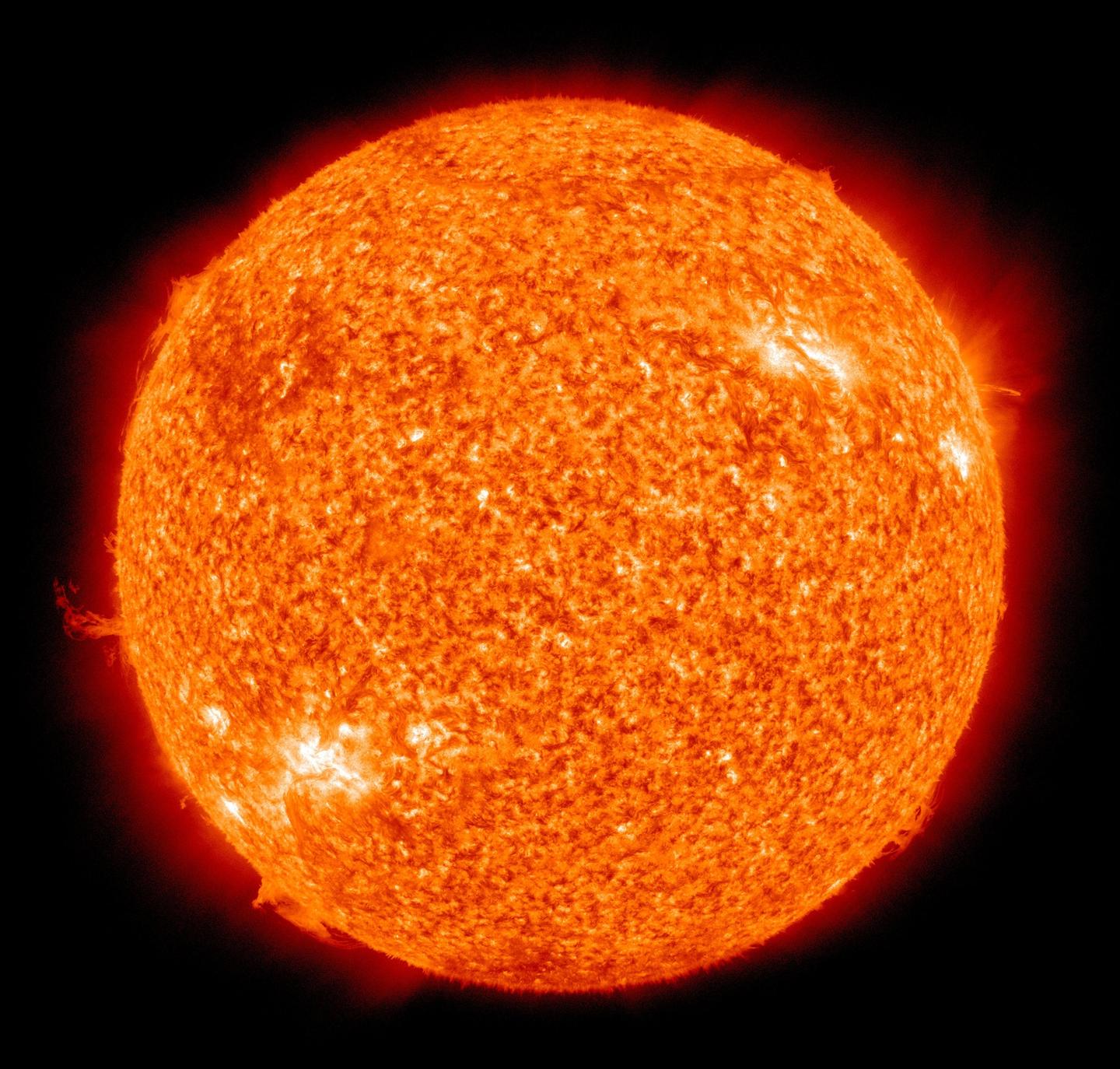 为什么日冕温度比太阳表面还要高