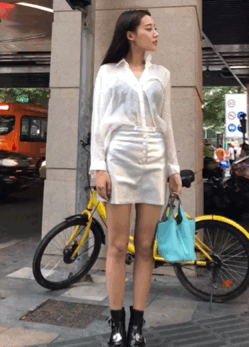 中国女明星里谁的腿特别好看?