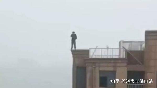 少年,我不愿让你在天台徘徊