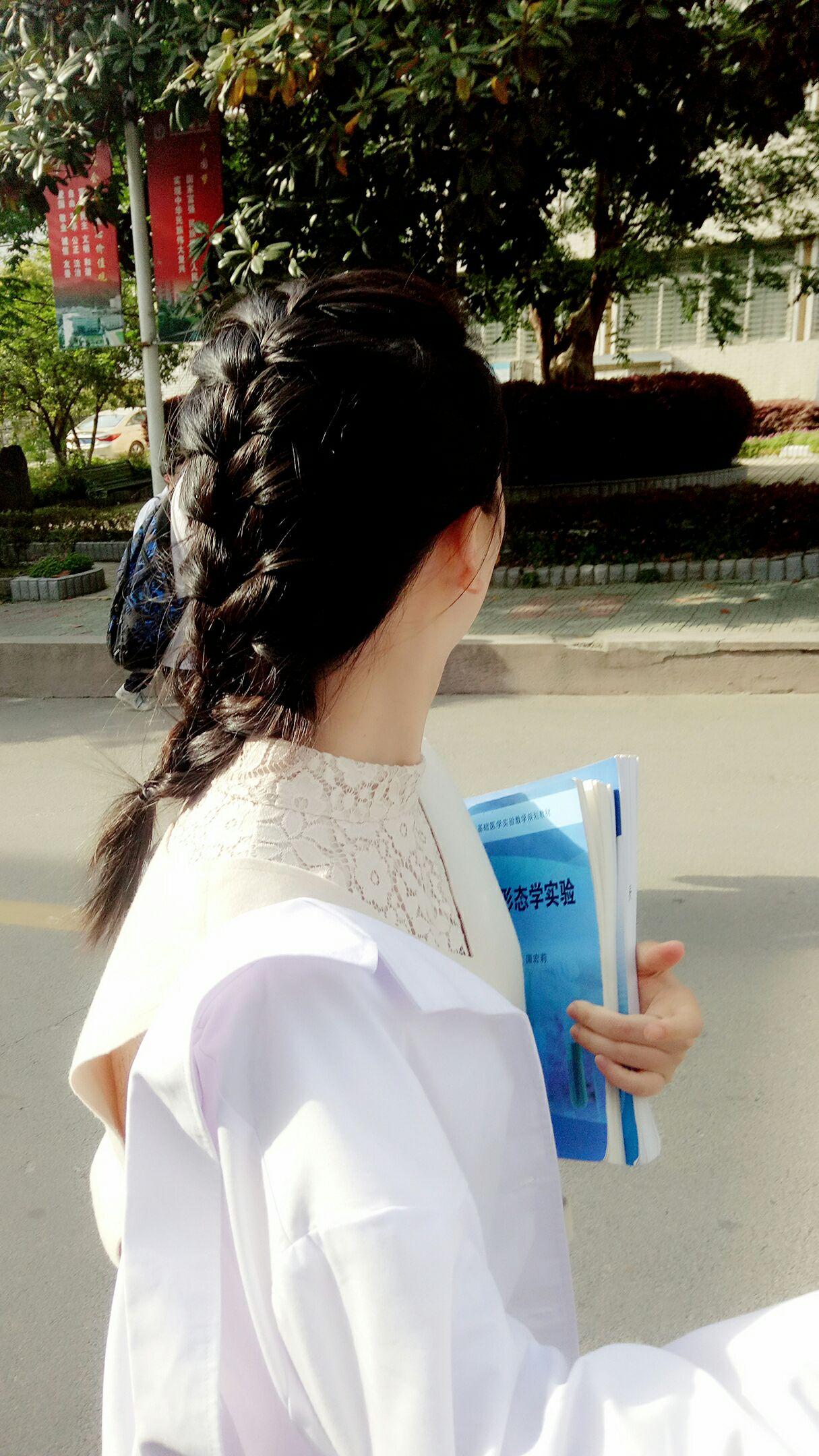 大学时突然表白高中同学的收到是v大学?同学李易峰龙韵高中图片