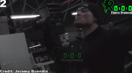 男人练肩穿衣好看!8个动作,让你的肩膀再宽5厘米