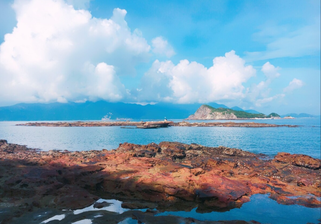 惠州大辣甲岛大辣甲岛(又称大甲岛),它是深圳人最爱去的一个海岛,因为