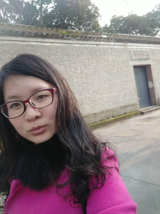 临近奔三的90后女赌狗跑路了