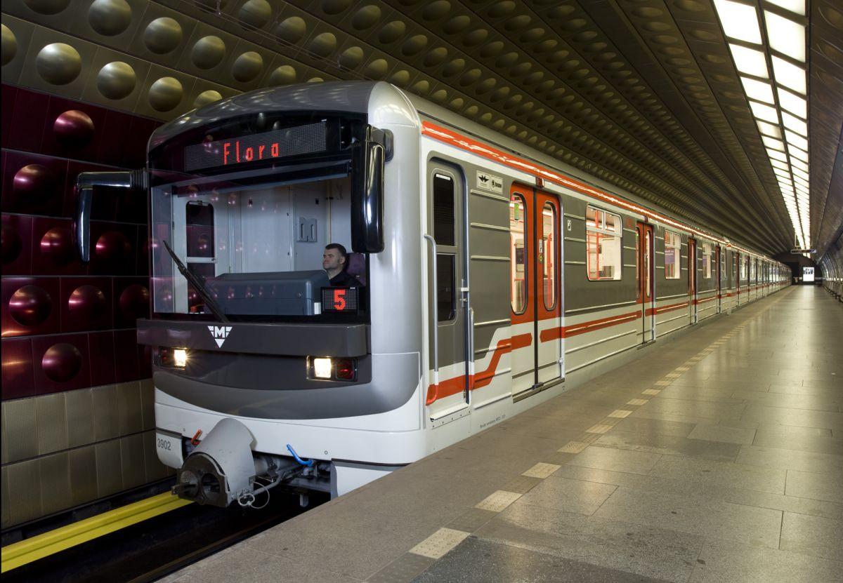 为什么上海广州"地铁"都叫 metro,北京"地铁"却是 subway 呢?