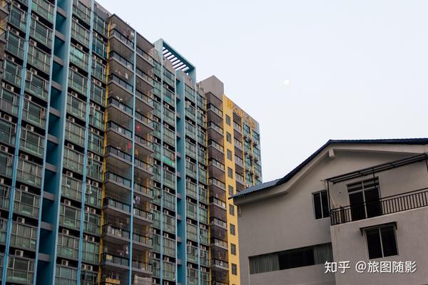 深圳"城中村"逸秀新村,密集不堪的农民房中,藏有大院豪宅