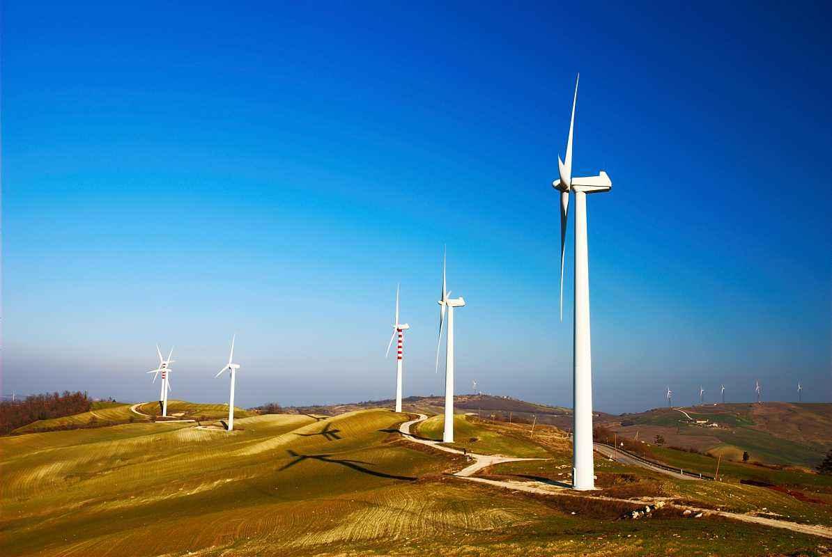 以建设风力发电站为名要求自愿放弃土地补偿协议不合法