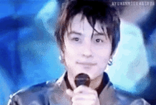 为什么喜欢shinhwa组合金烔完?