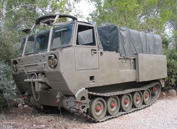 美国m548履带式货车,用m113万精油装甲车改装而来