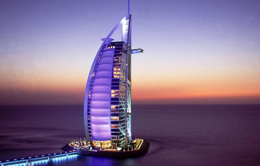 世界上最高的七星级酒店——迪拜帆船酒店