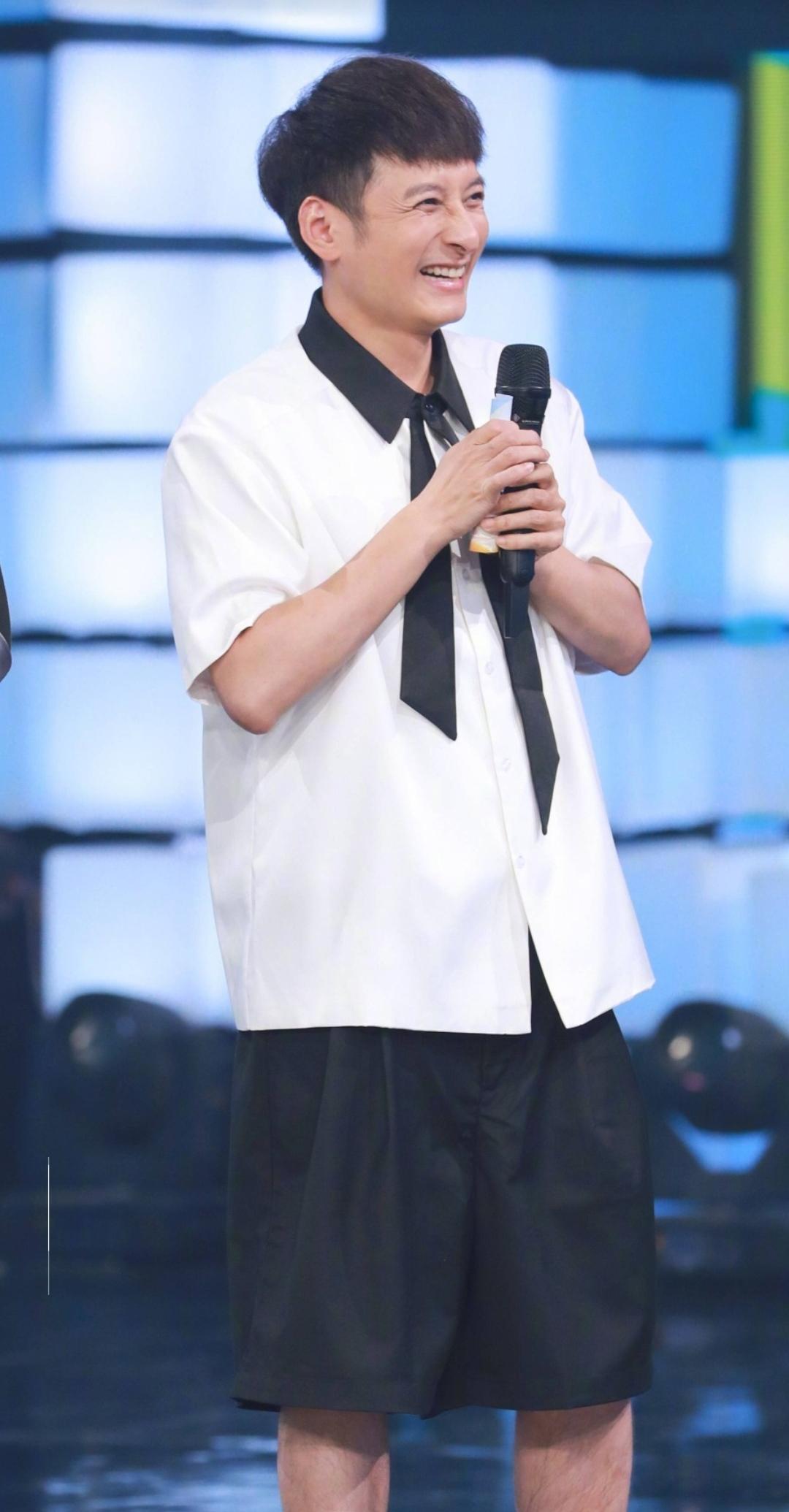 李维嘉疑代言翻车被骂失德艺人带货产品出现问题明星该负责么