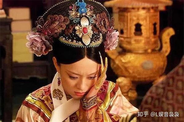 难怪甄嬛与允礼在宫外私会的事,会被皇帝知道,看出卖她的人是谁