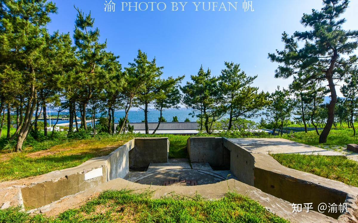 了博物馆,全面介绍了当时北洋海军的生活状况;而黄岛炮台除了炮台之外