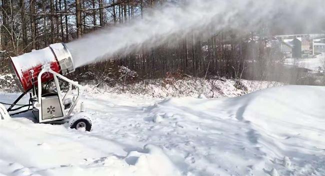 新疆自然滑雪场补雪用人工造雪机的使用范围