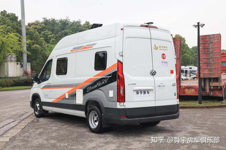 舜宇v90加长轴超高顶b型房车,6座设计全家坐得下能洗浴做饭