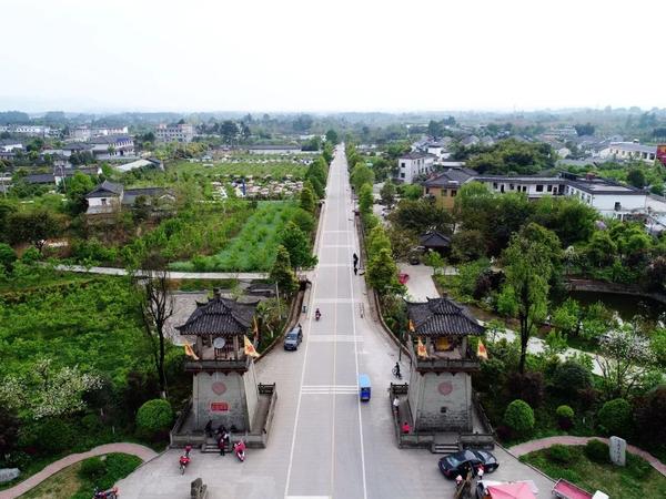 aa级景区 "翠湖梨乡"国家aa级风景区 位于成都天府新区南部的 大林