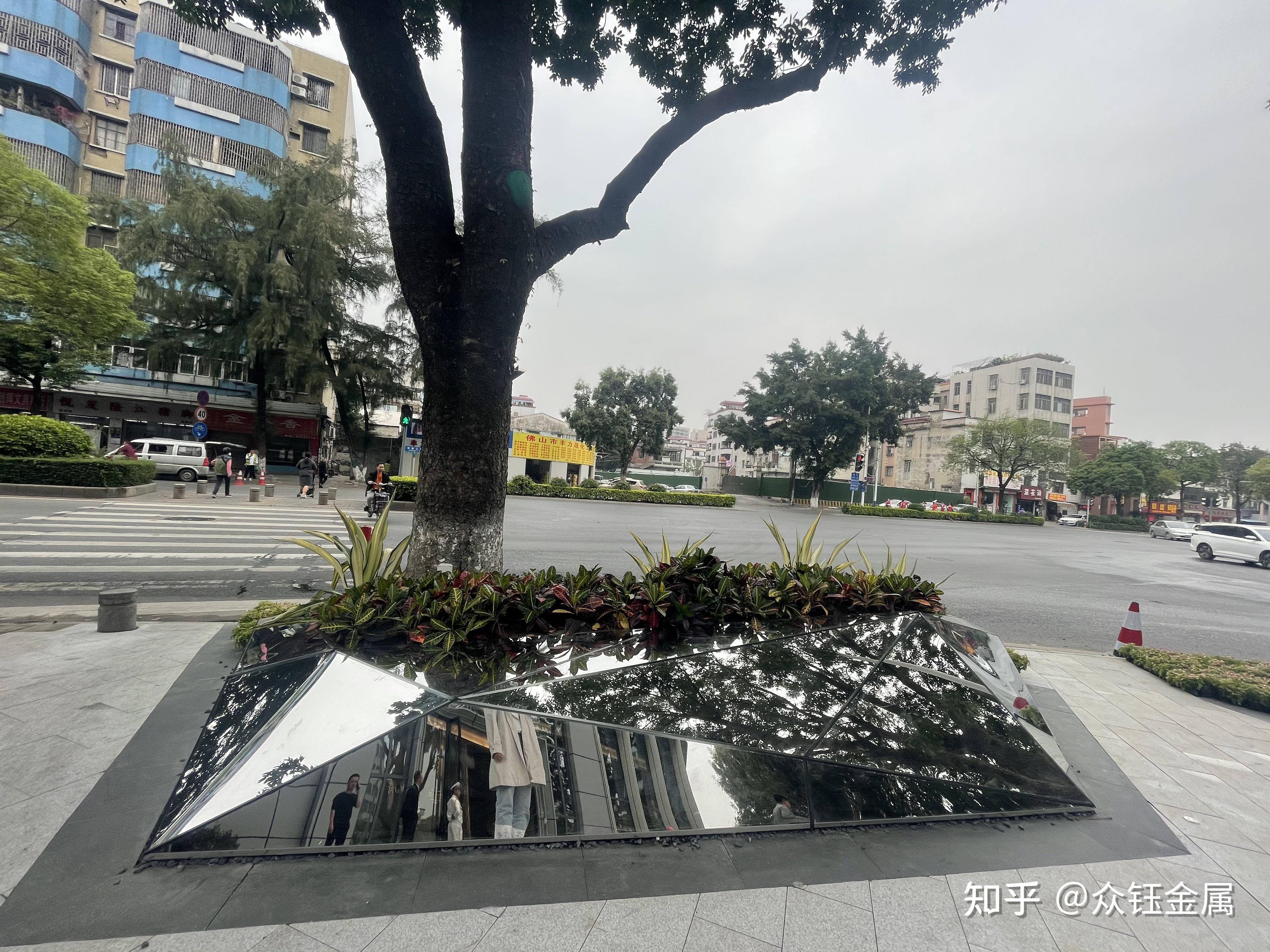 园林景观异形不锈钢树池 纯艺术造型树池成品图 弧形树池创新作品