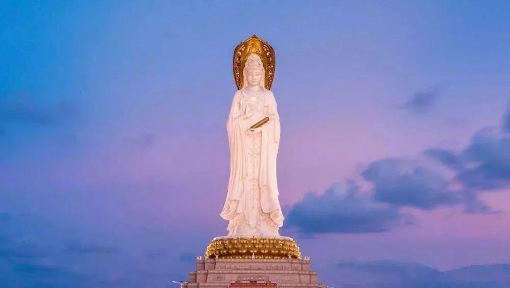 恭迎观世音菩萨出家日:菩萨慈光普照,救苦救难,有求必应