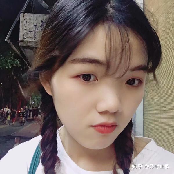 塌鼻子的女生留什么发型好看?