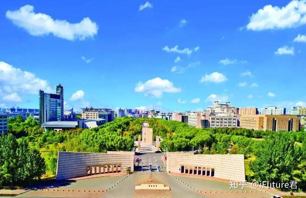 新民校区(原白求恩医科大学校园),和平校区(原中国人民解放军军需大学