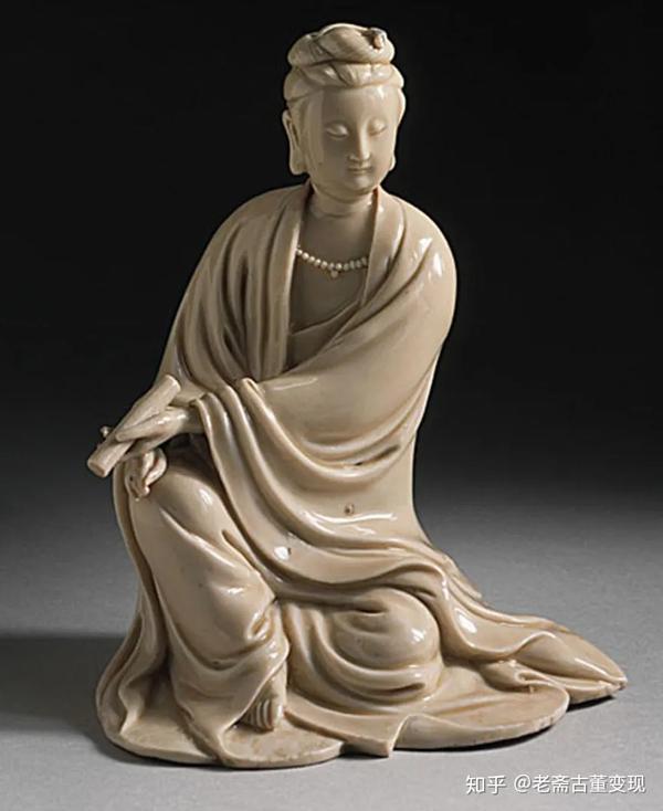 美国布鲁克林博物馆藏17世纪中国德化瓷造像观音菩萨 规格:24.1 x 12.