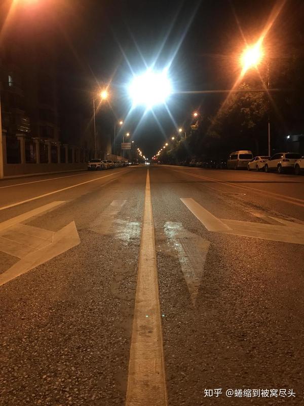 深夜的马路