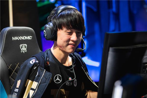 rng用劣势组合赢下来以证明和其他队伍相比他们的技术是多么优势.